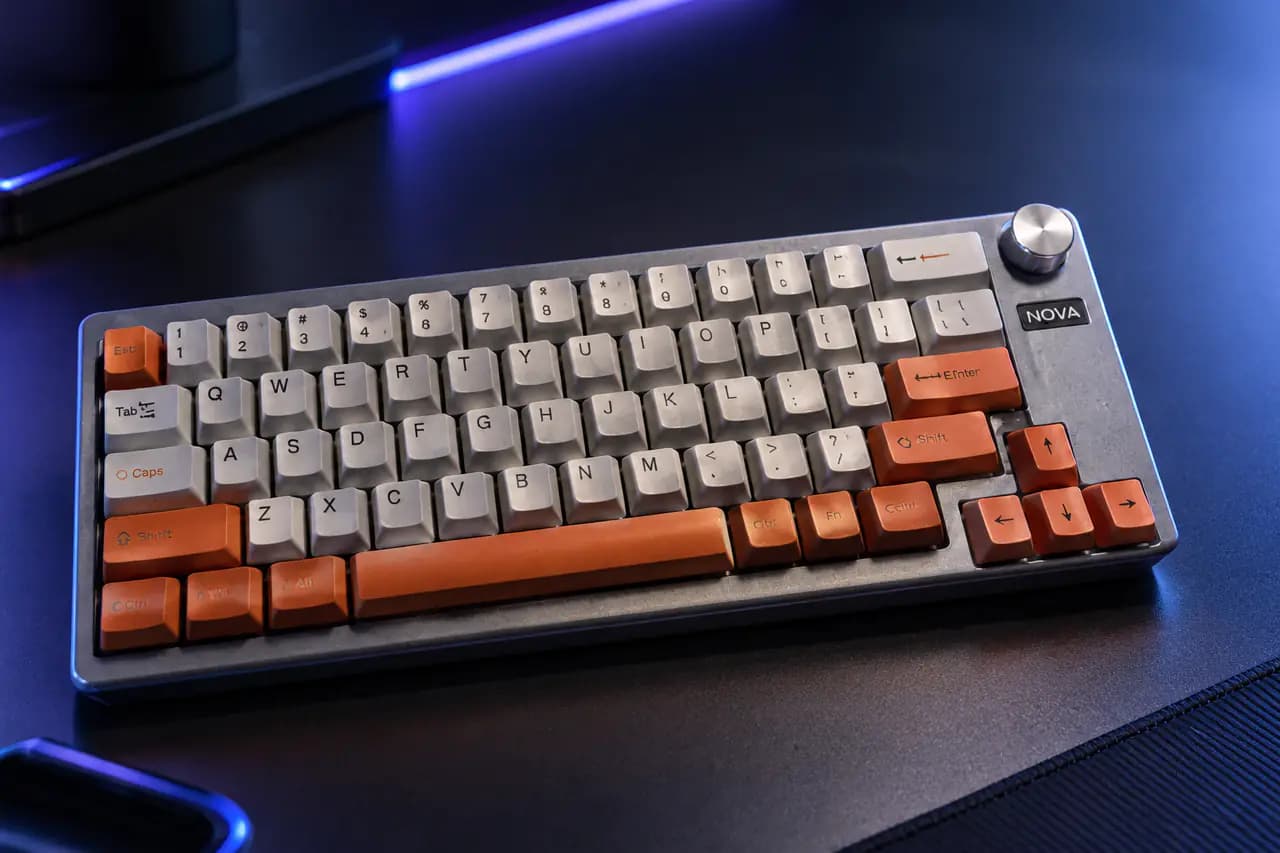 Consumer tech · mechanical keyboard